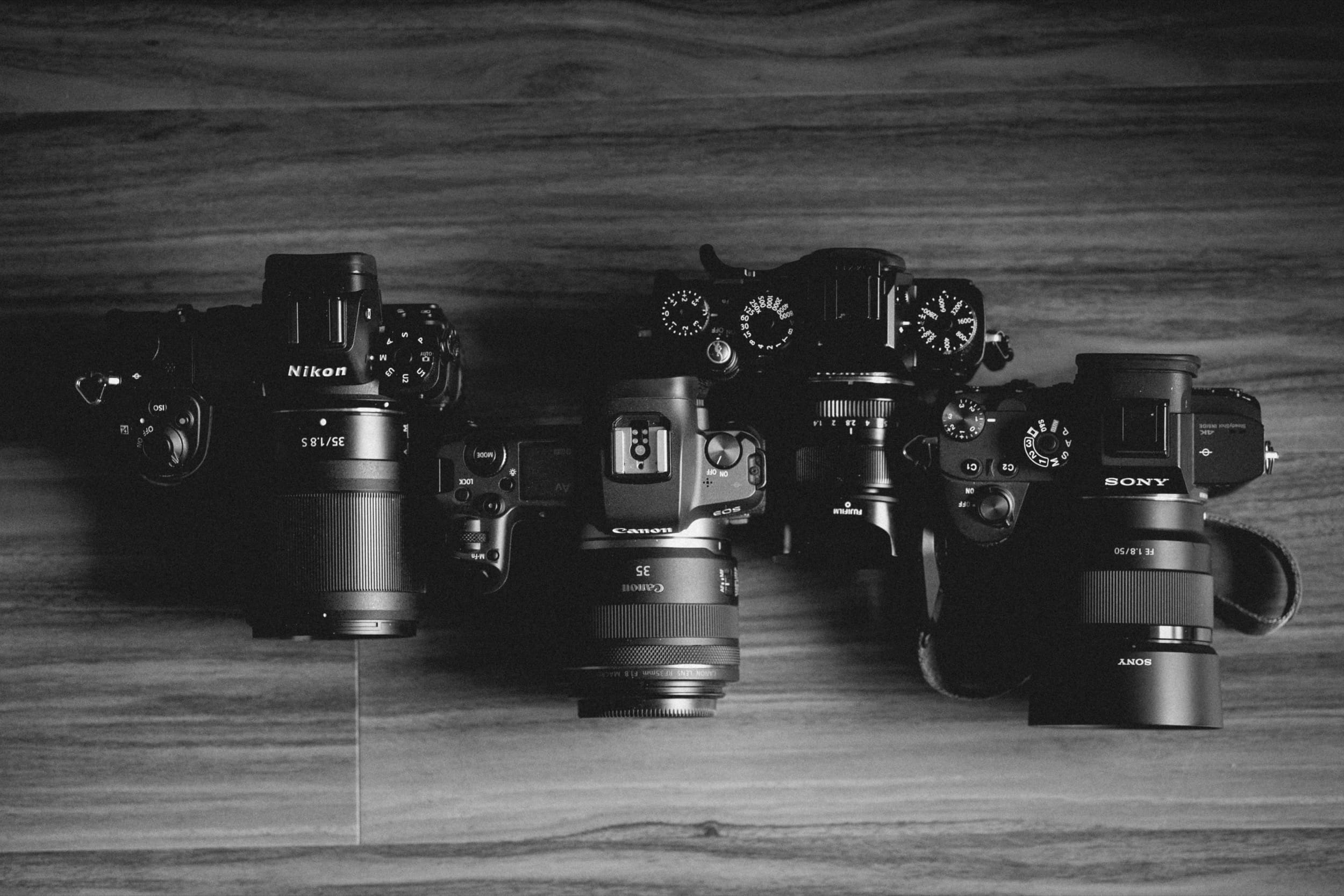 gastvrouw elektrode chirurg The Best Camera Is? - Sony vs Canon vs Nikon vs Fujifilm | Alik Griffin