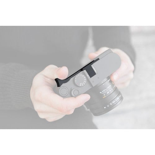 Best Leica Q2 Thumb Grip