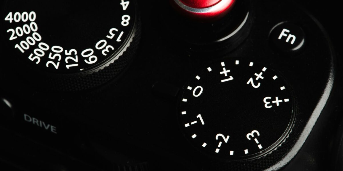 【茶々男】FUJIFILM X100S 独自カスタム 付属品多数 Fuji X100T vs X100s - 9 Key Differences | Alik Griffin